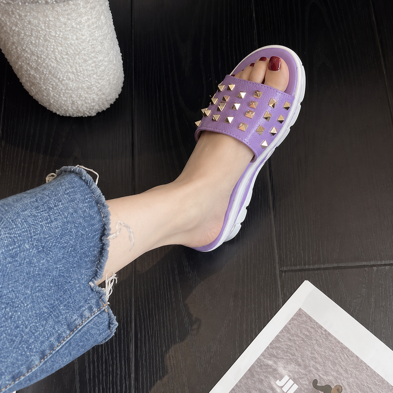 Studded Slippers – Casual Platform Style